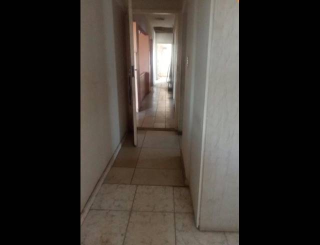 5 BEDROOM HOUSE FOR SALE IN CHATSWORTH